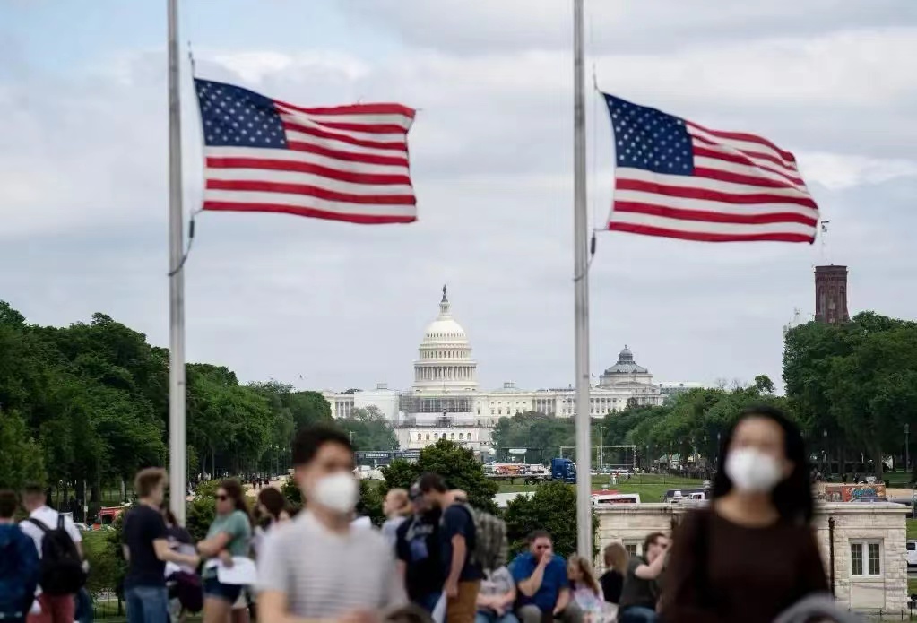 Тень вируса оставляет миллионы людей без работы в США